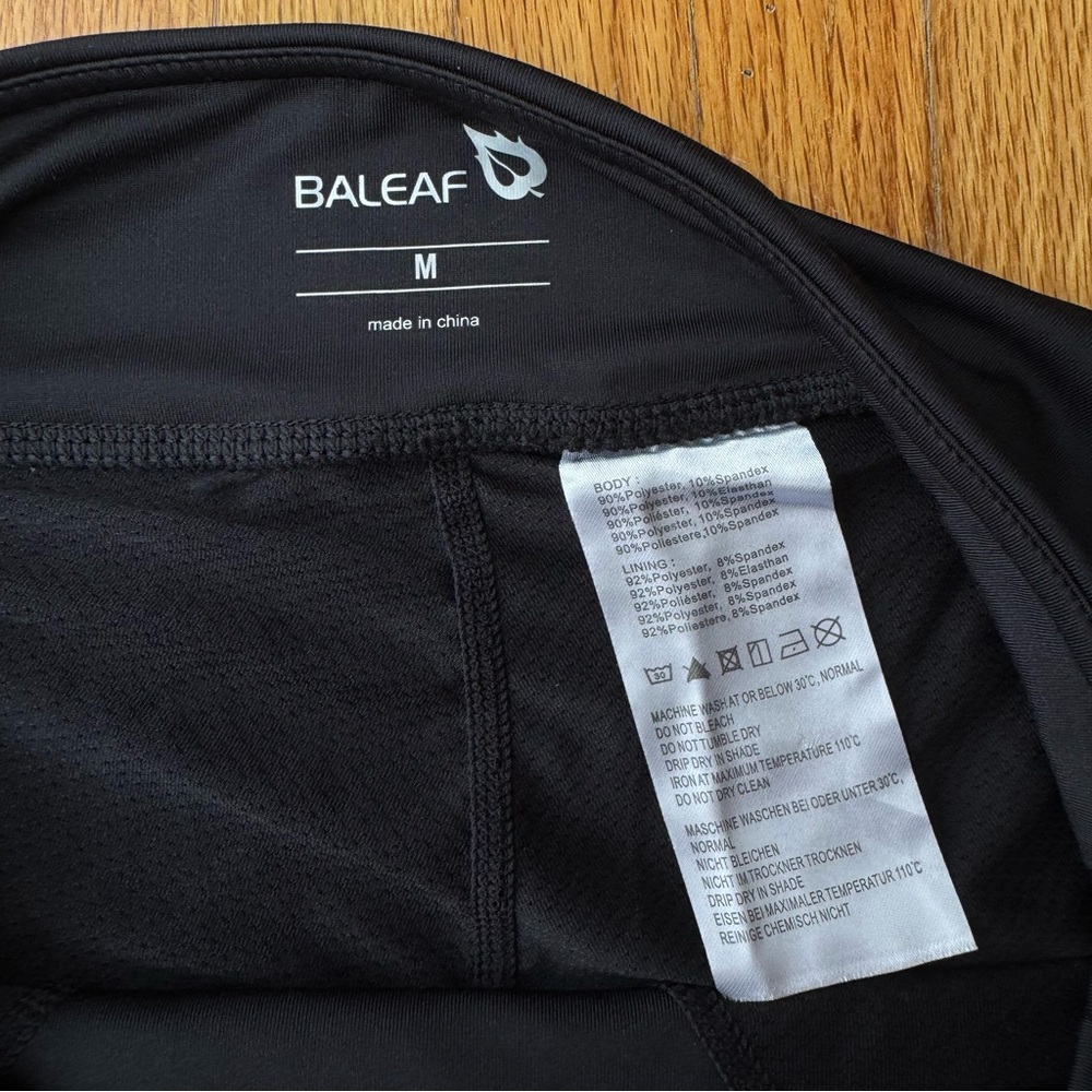 SOLD - Baleaf Black Laureate 3-Pocket Skort - Picture 10 of 15